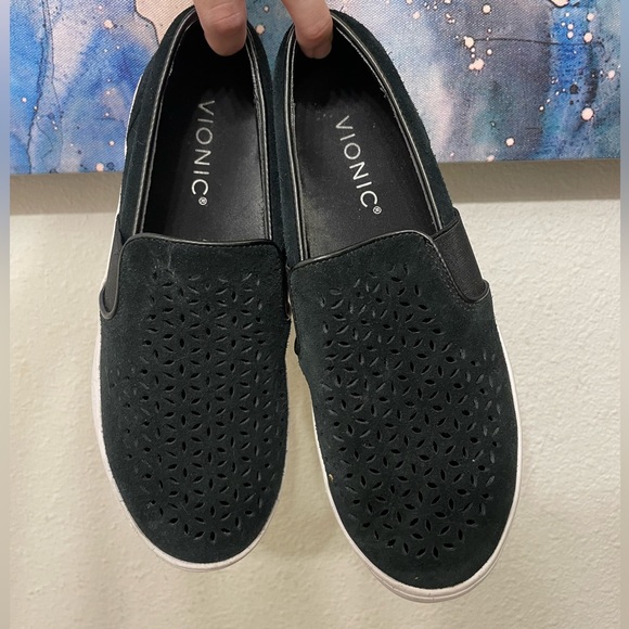 vionic slip on shoes